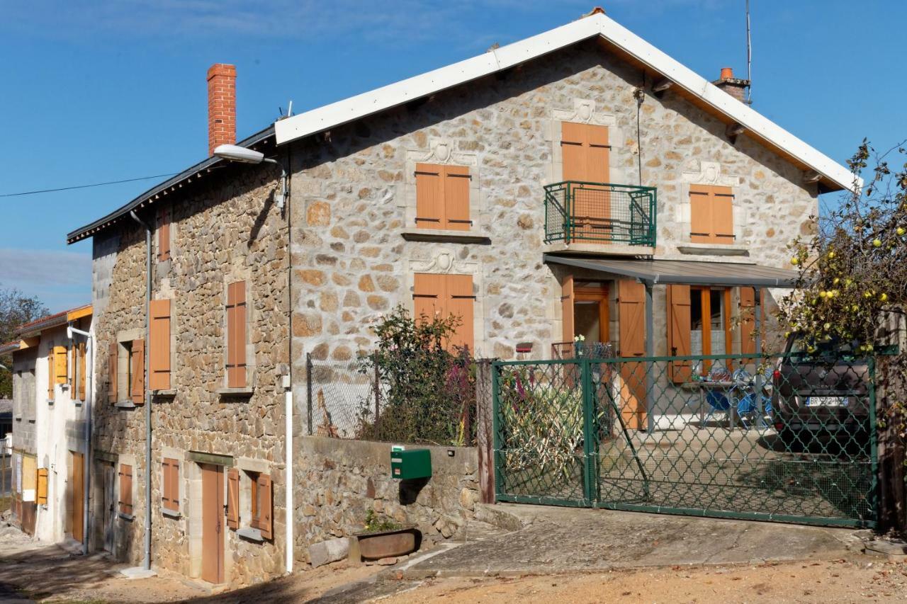 Gite De Sauviat 25 Chemin Du Grand Pacher Le Bourg De Sauviat 63120 Exterior photo